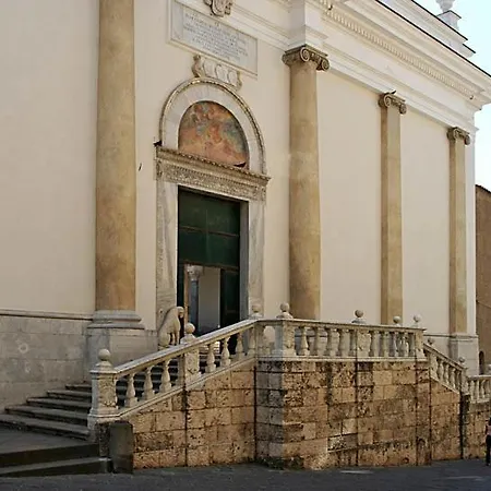 La Porta Dei Leoni *